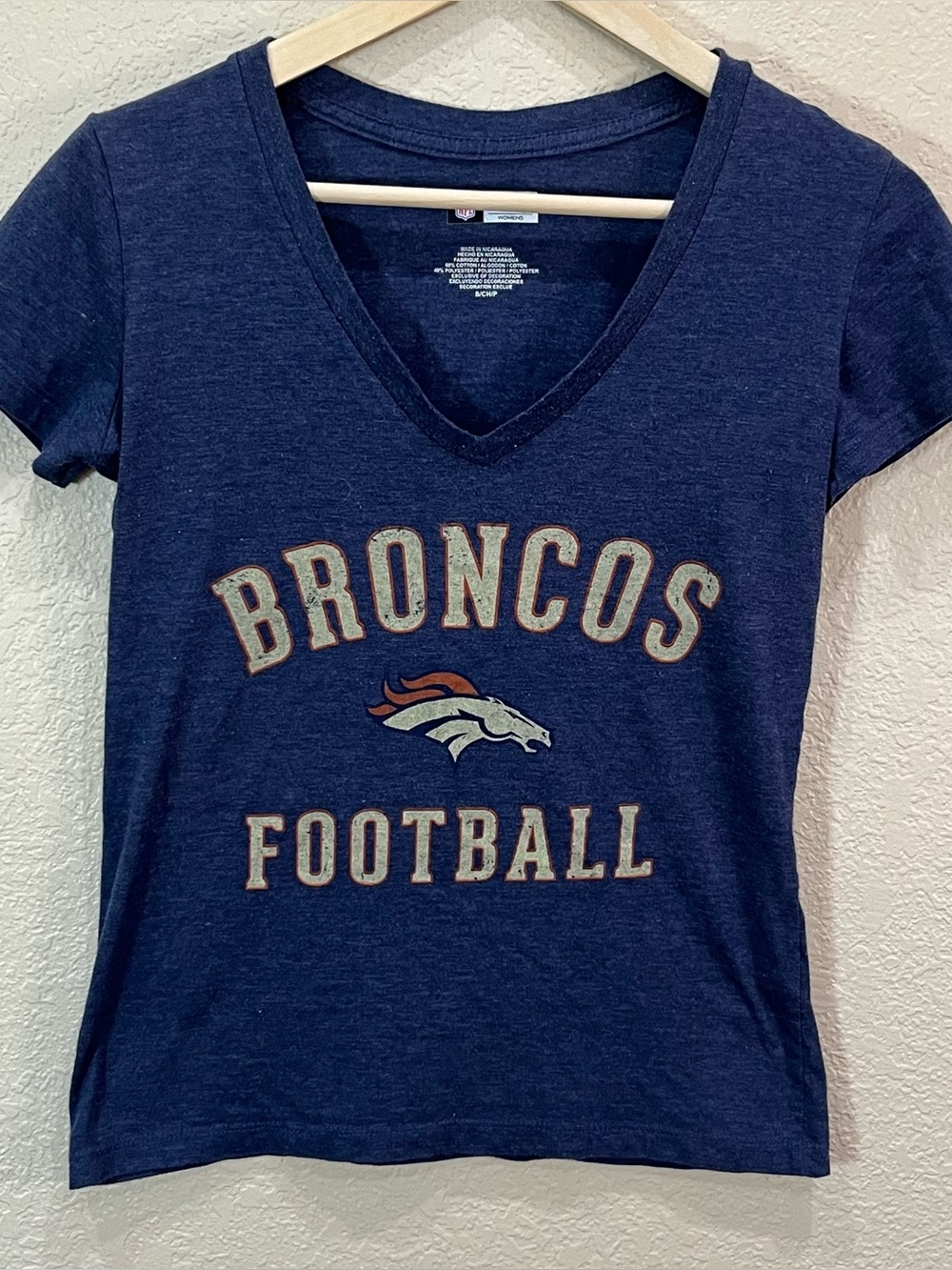 Denver Broncos NFL Team Apparel Women’s Retro Style T Shirt Size Small